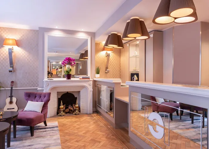 Hôtel Galileo Champs Elysées