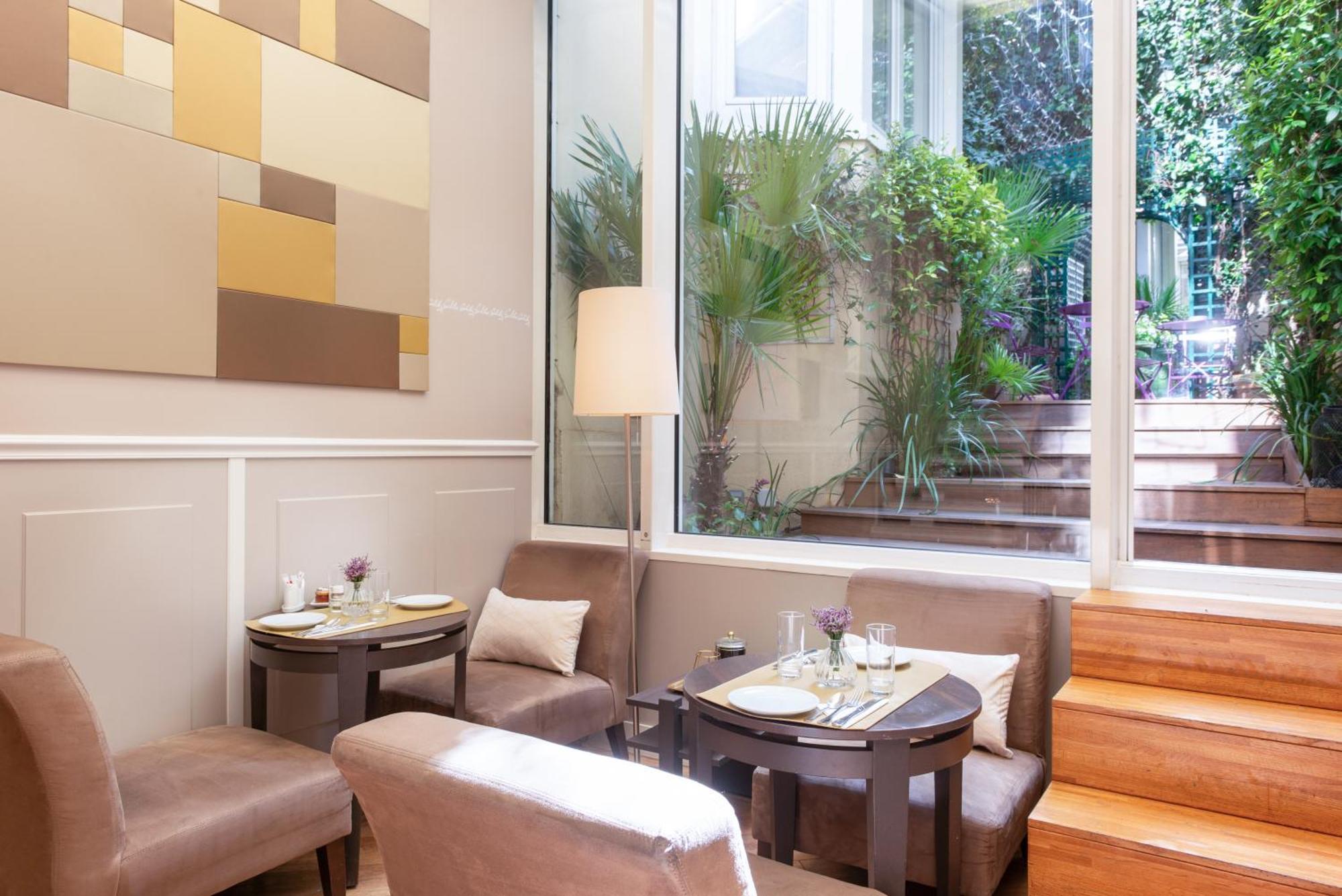 Hotel Galileo Champs Elysées 4*
